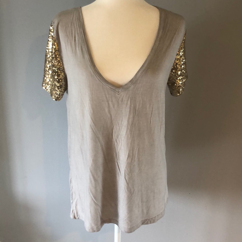 Grey T shirt